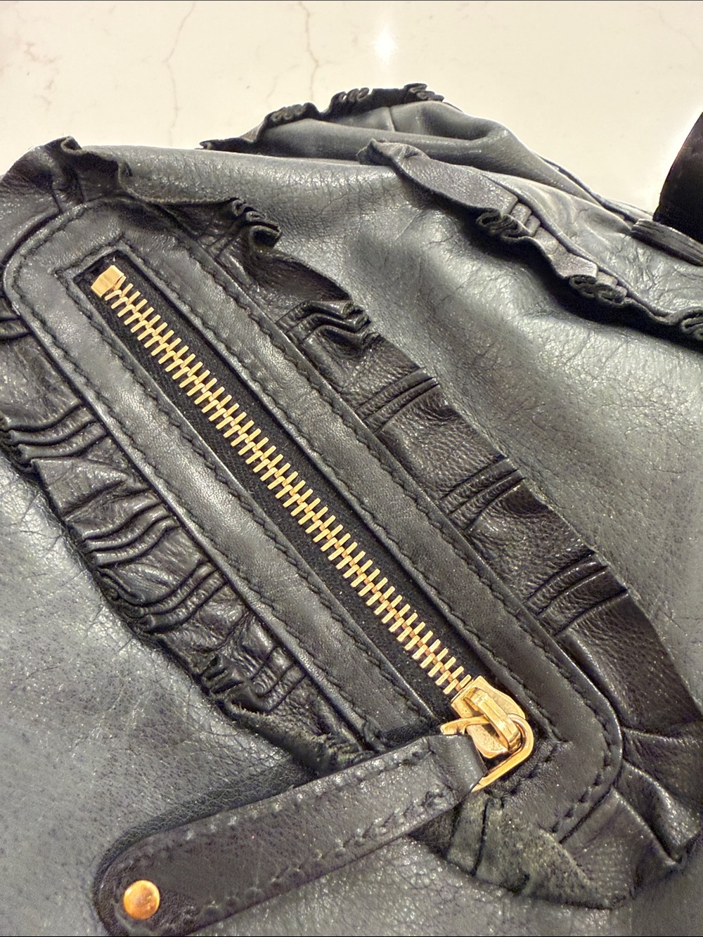 Gucci Black Leather Shoulder Bag with Gold Hardware and Ruffle Trim Accents - Picture 4 of 8